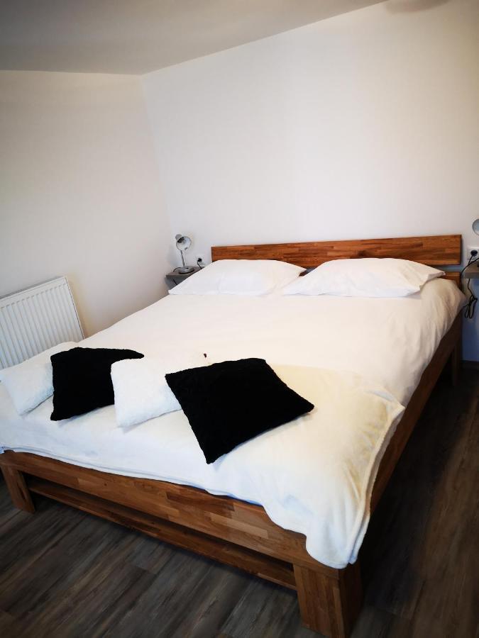Apartments Ema Podčetrtek Exteriör bild